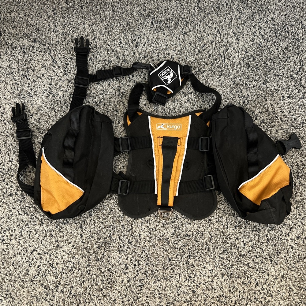 KURGO Tru-Fit Harness ~ Medium Dogs / 25-50 lbs Black & Orange With Side Pouches